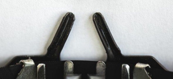 the-words-vaccine-on-a-typewriter